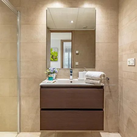 Apartment Vacation I Royal Banus Apartment, Swimming-pool, Minutes From The Marina, The And Luxury Shopping Marbella