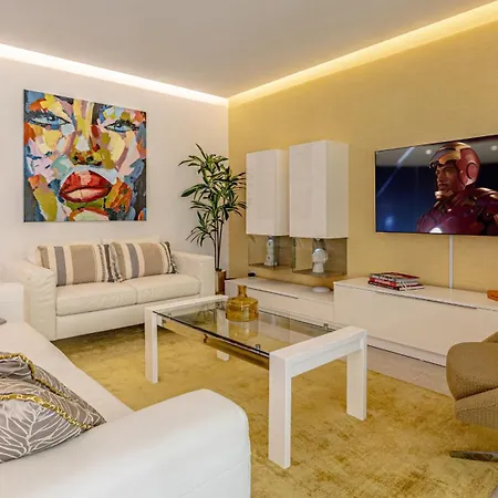 Vacation I Royal Banus Apartment, Swimming-pool, Minutes From The Marina, The And Luxury Shopping Apartment