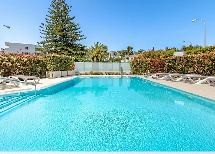 Vacation I Royal Banus Apartment, Swimming-pool, Minutes From The Marina, The And Luxury Shopping * Marbella