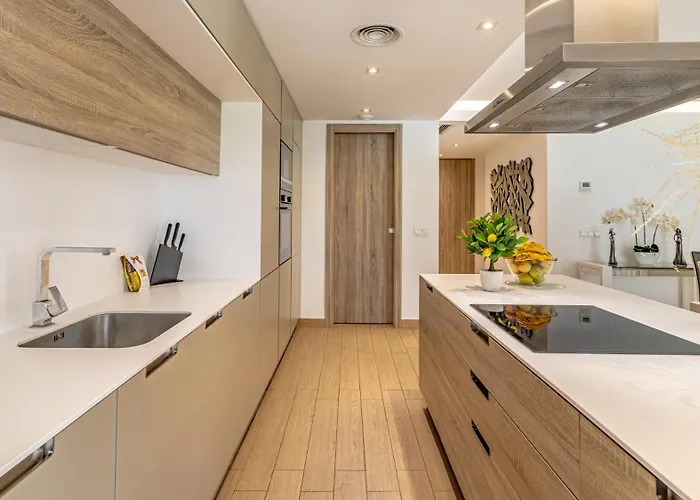 Vacation I Royal Banus Apartment, Swimming-pool, Minutes From The Marina, The And Luxury Shopping Appartement