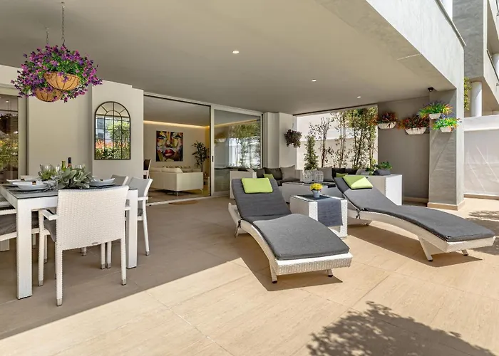 Vacation I Royal Banus Apartment, Swimming-pool, Minutes From The Marina, The And Luxury Shopping Appartement