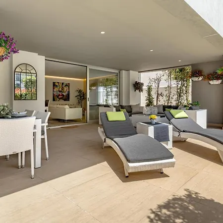 Vacation I Royal Banus Apartment, Swimming-pool, Minutes From The Marina, The And Luxury Shopping Апартаменти